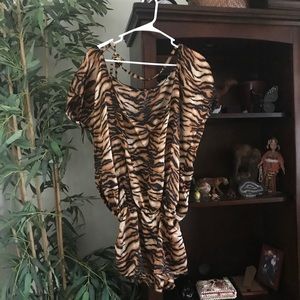 Cold shoulder romper..silk